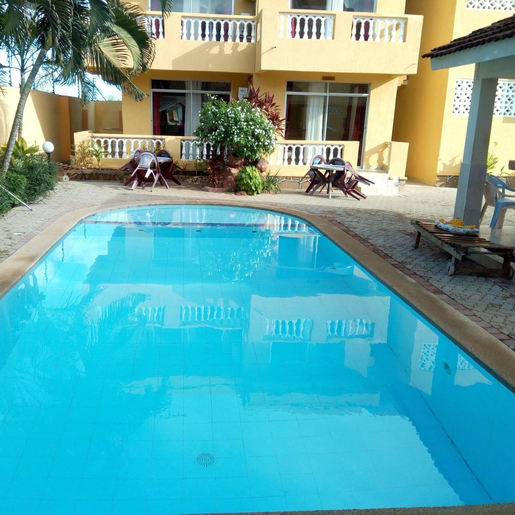 Pawenzi Serviced Apartments Mombasa Esterno foto