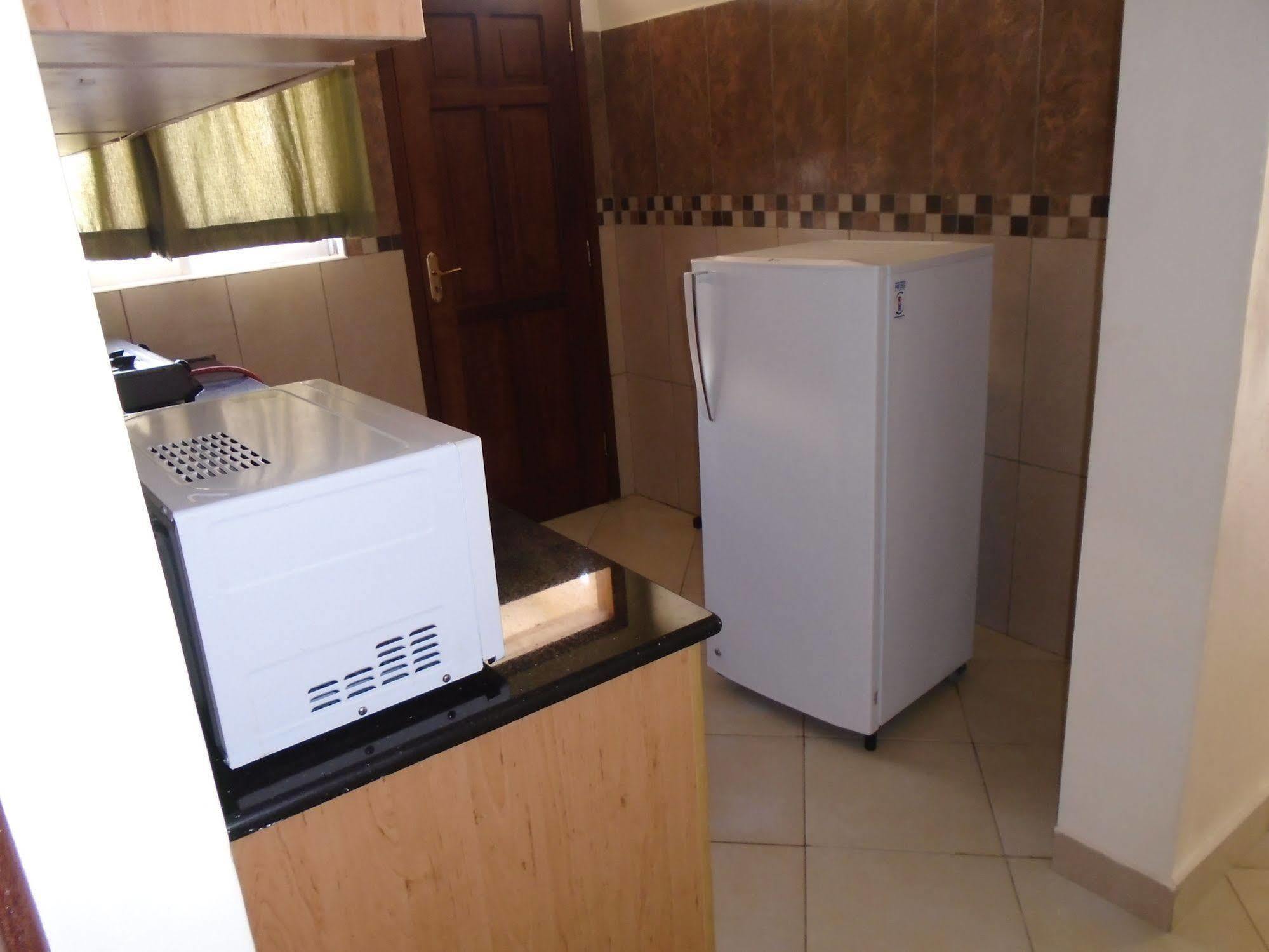 Pawenzi Serviced Apartments Mombasa Esterno foto