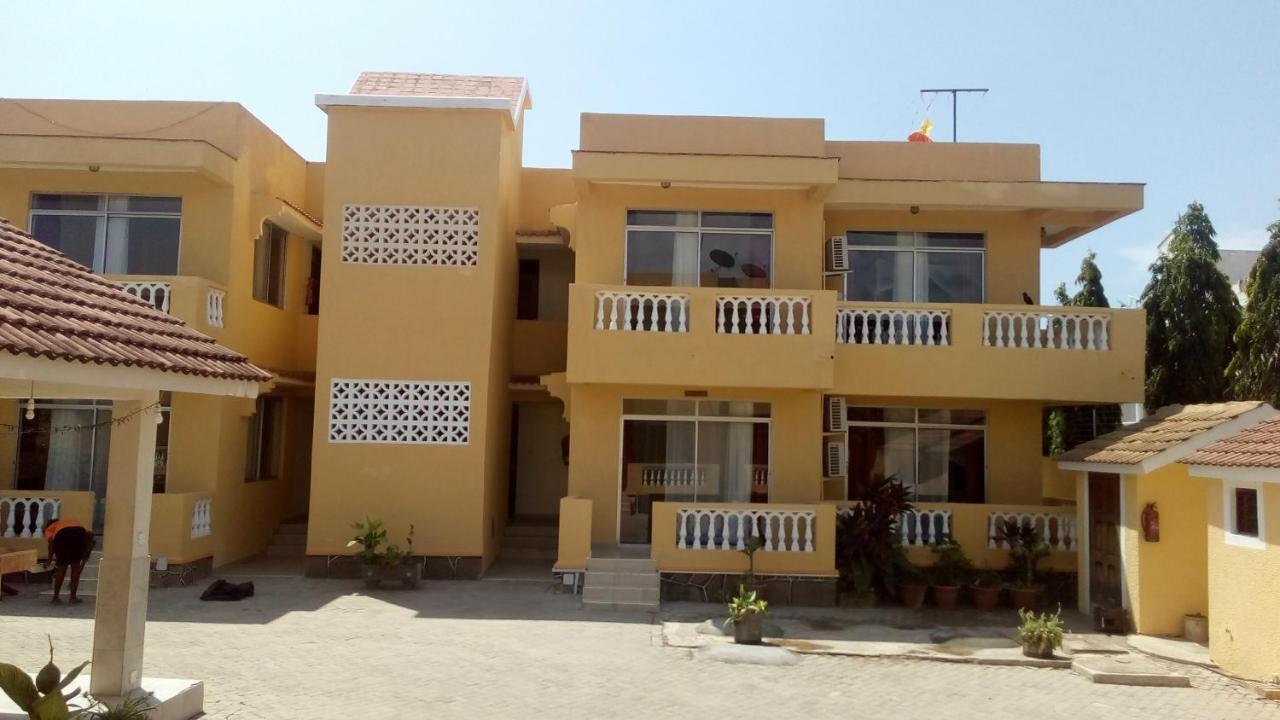 Pawenzi Serviced Apartments Mombasa Esterno foto